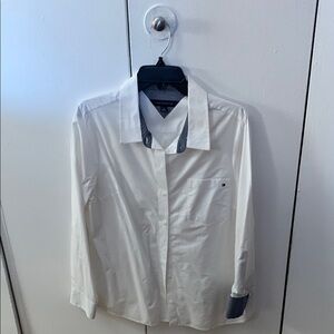 Women’s White Shirt by Tommy Hilfiger, breast pocket, roll up sleeve cuff